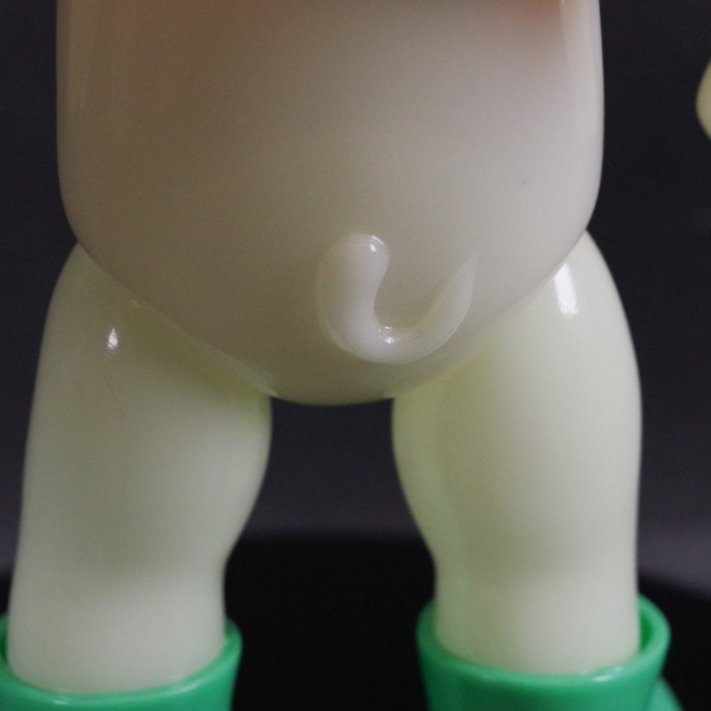 8月7日(水)18時より抽選開始】【駄玩具堂】クツネコ(蓄光)が登場