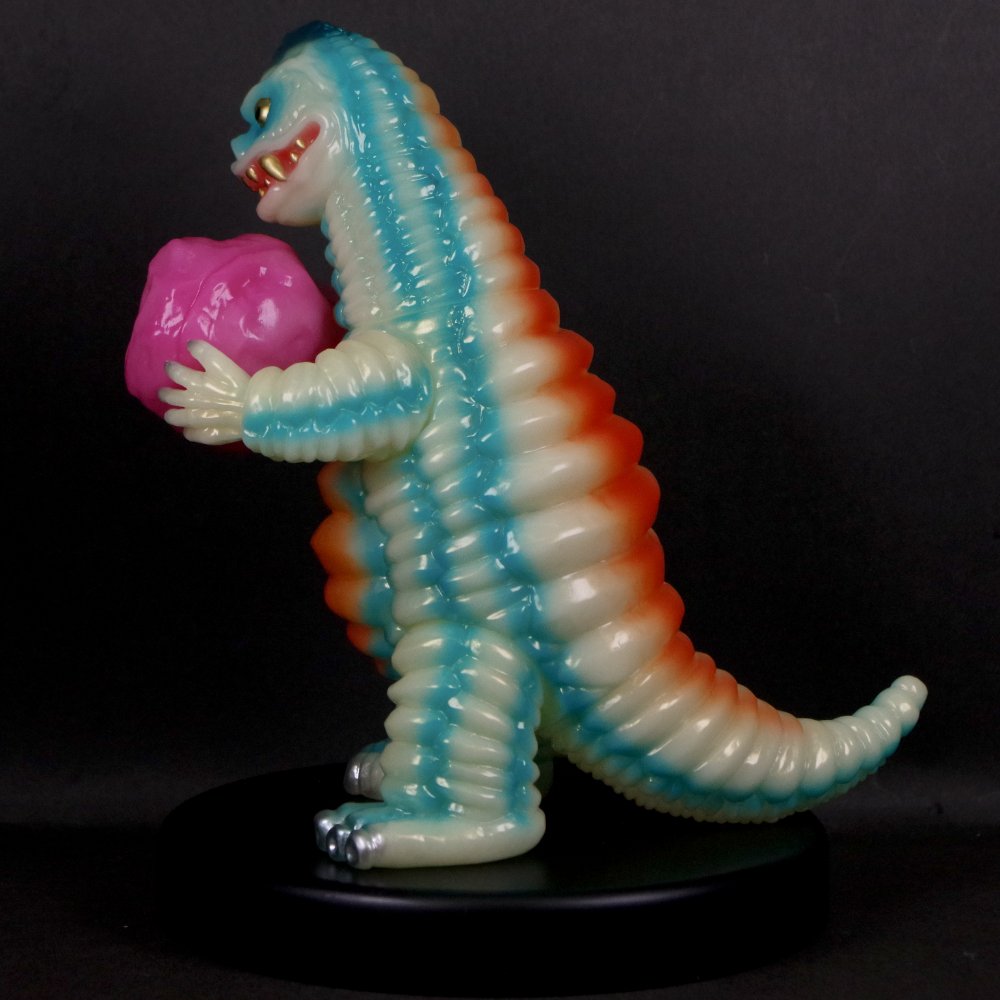 1月22日(水)18時より抽選開始】【STRANGE GALLERY】レッドキング(蓄光