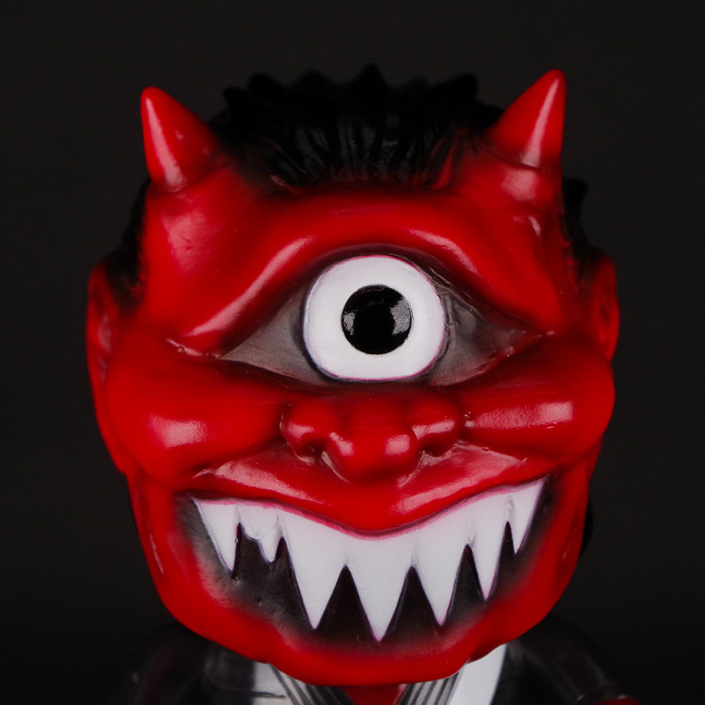 ソフビ界の道場破り人レッドシャークのイベント【墓場の柔術アニマル