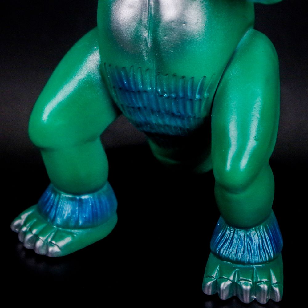 11月7日(月) 12:00より受注開始】『ウルトラマン』墓場の画廊