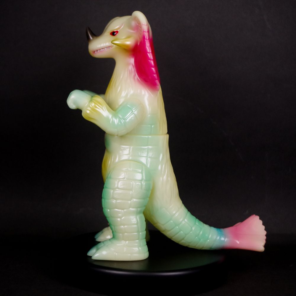 12月10日(土)より販売開始】【U.S.TOYS】よりルナチクス (蓄光Ver.2)が