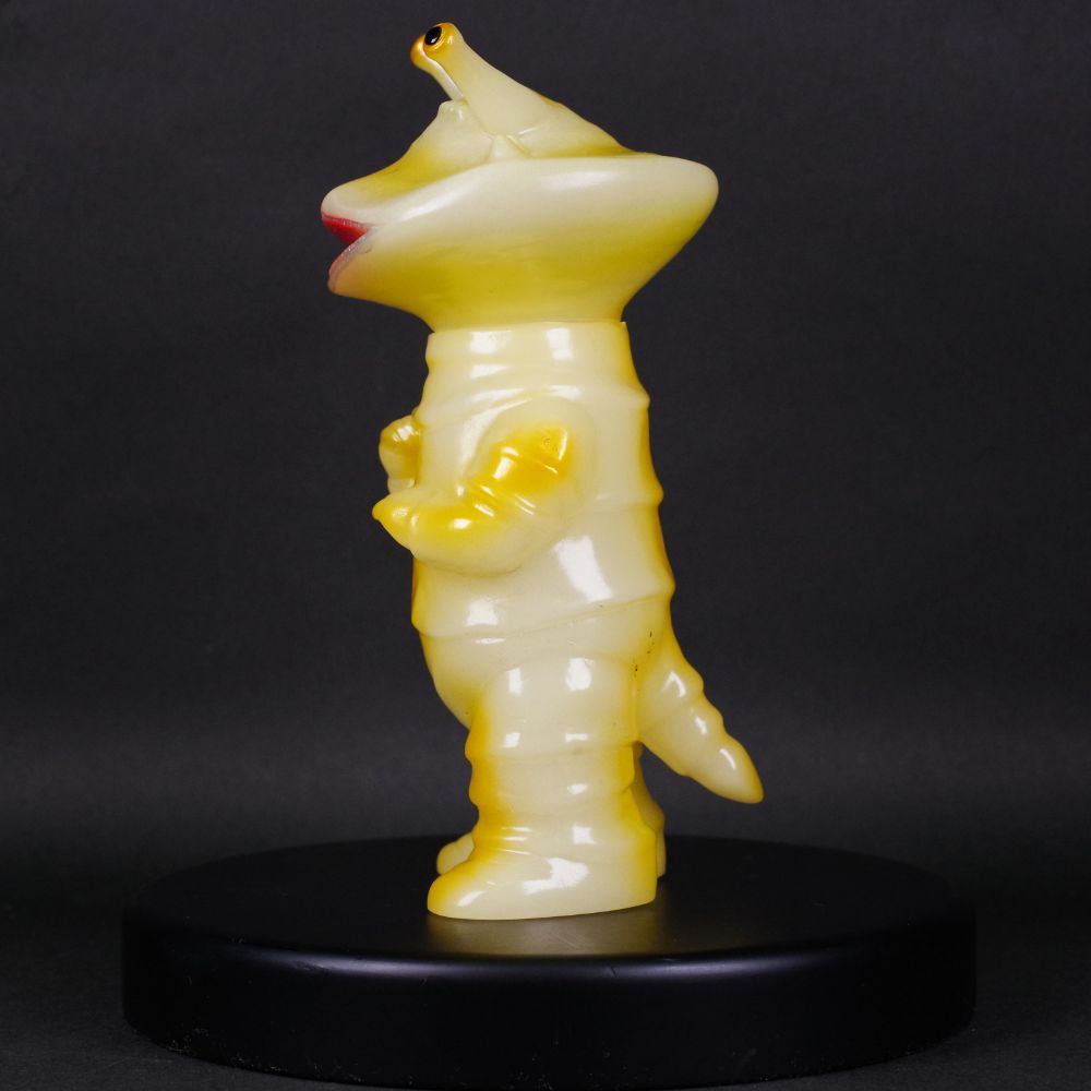 3月26日(日)11時より販売開始】【U.S.TOYS】SBカネゴン(蓄光ゴールド