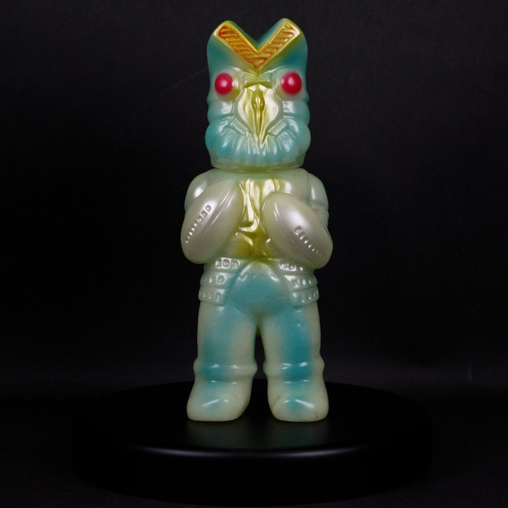 11月18日(土)より販売開始】【U.S.TOYS】SBバルタン星人(蓄光ブルー