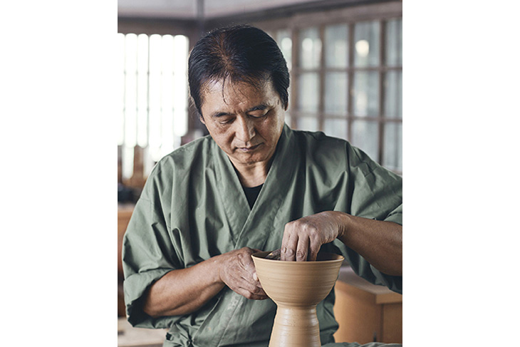 十五代 亀井味楽 – 陶芸家 - 博多伝統手職人連盟