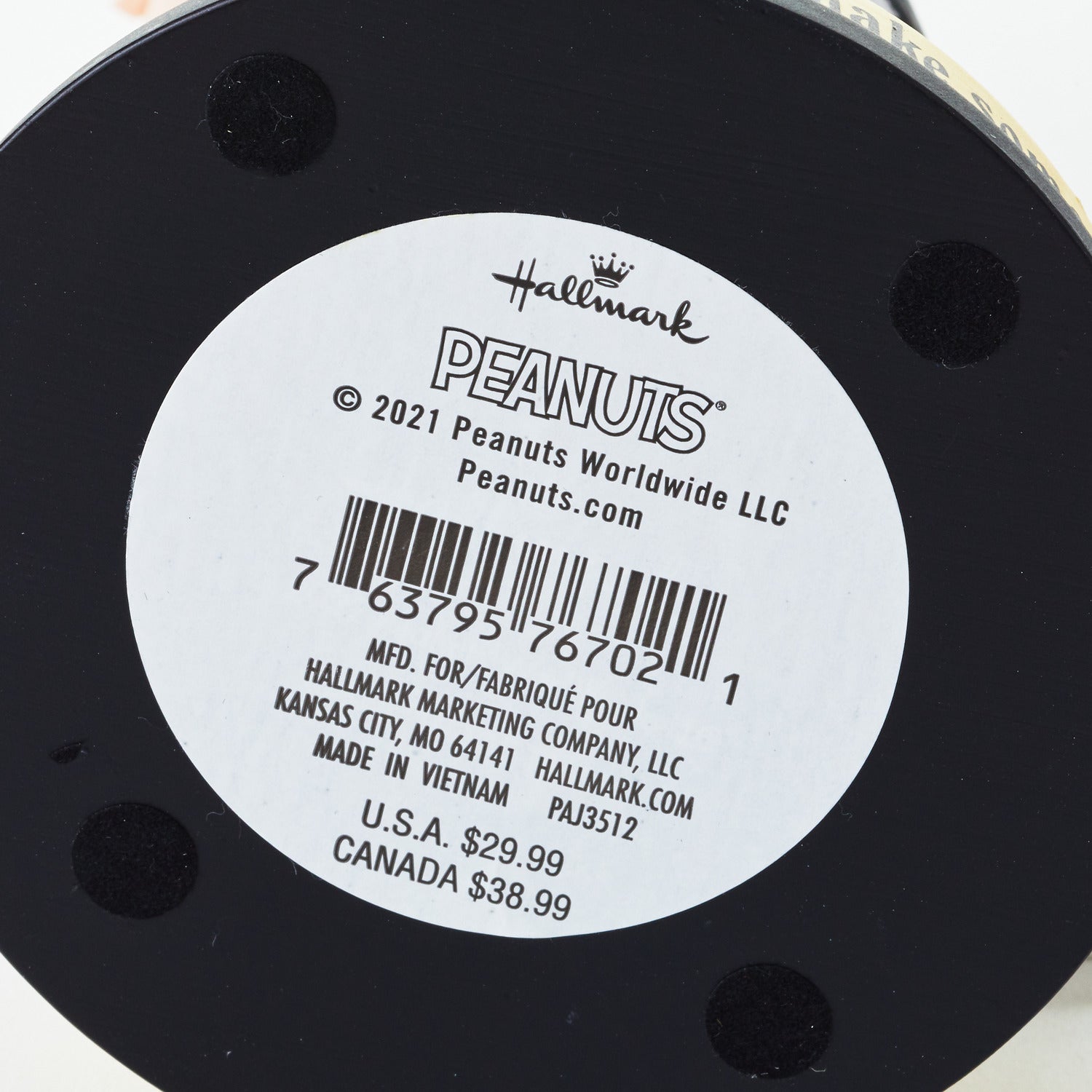 Peanuts® チャーリー・ブラウンとスヌーピーハグフィギュリン 数量限定