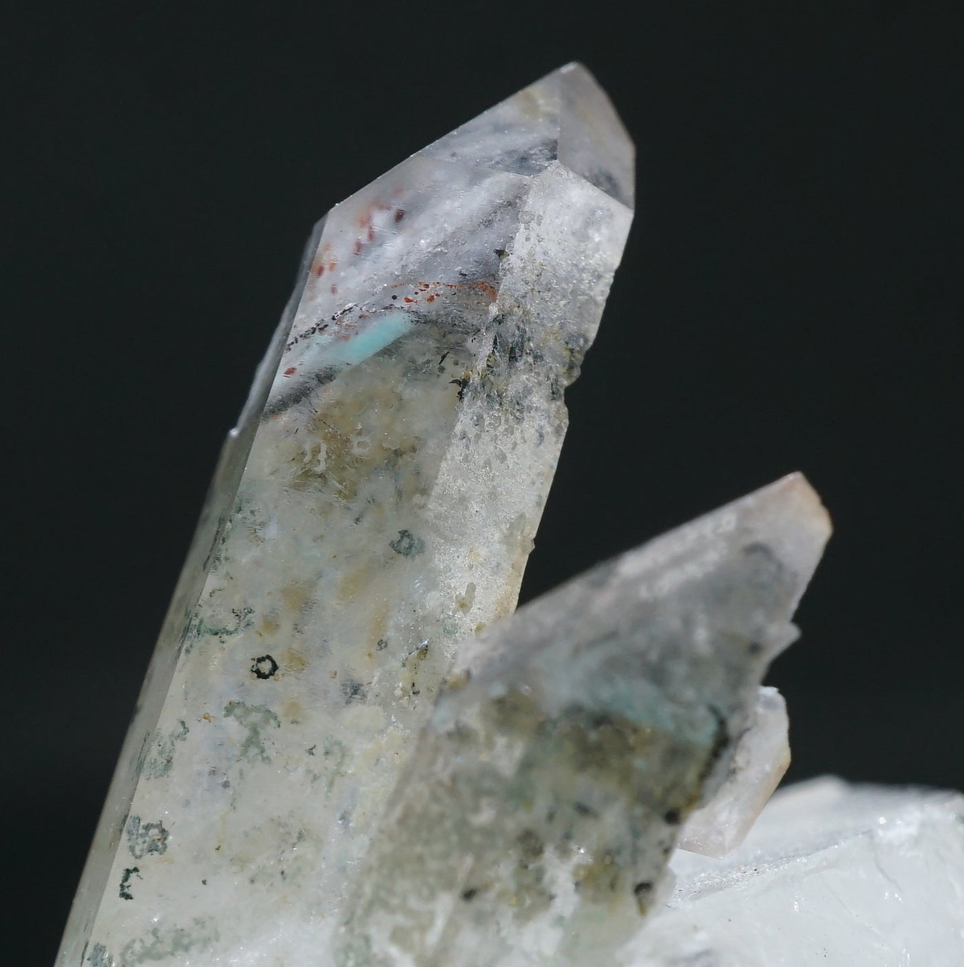 南アフリカ産 アホイトinクォーツ – 天然石ハッピーギフト