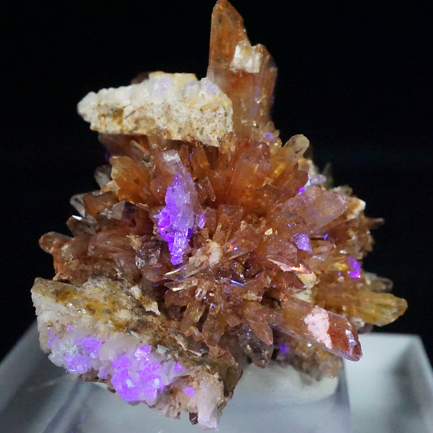 メキシコ産 フローライト付きクリード石 – 天然石ハッピーギフト