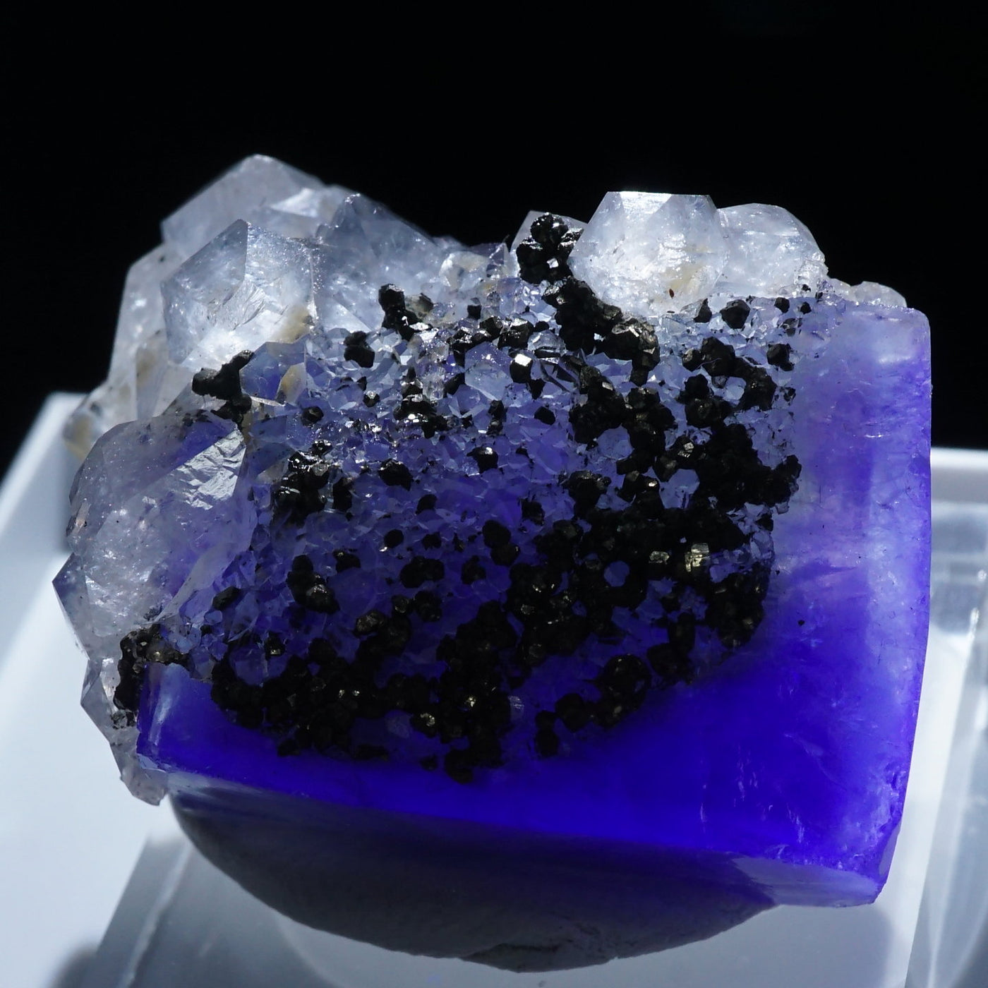 New Found》ナイジェリア Akwana産 フローライト・水晶 – 天然石