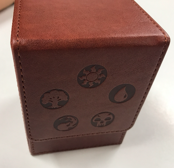 抽選100名の公式の限定デッキケースレビュー！本革！ | 速攻MTG