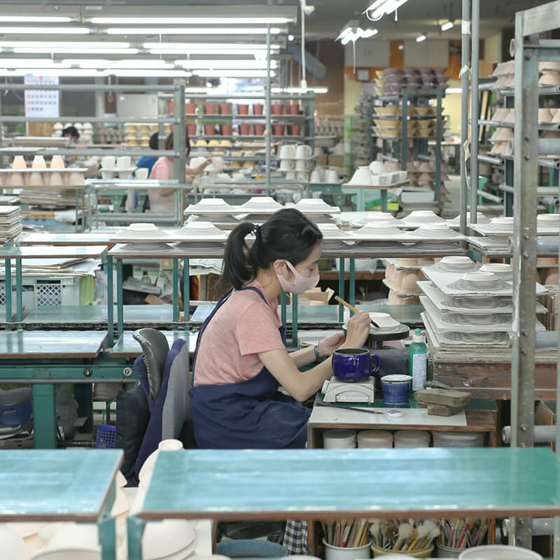 藍駒 三つ足大鉢 | すべて | マルヒロオンラインショップ