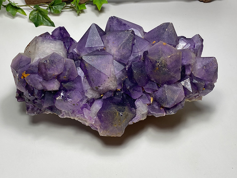 アメジストクラスター・台付 | 天然石・パワーストーンの卸専門店