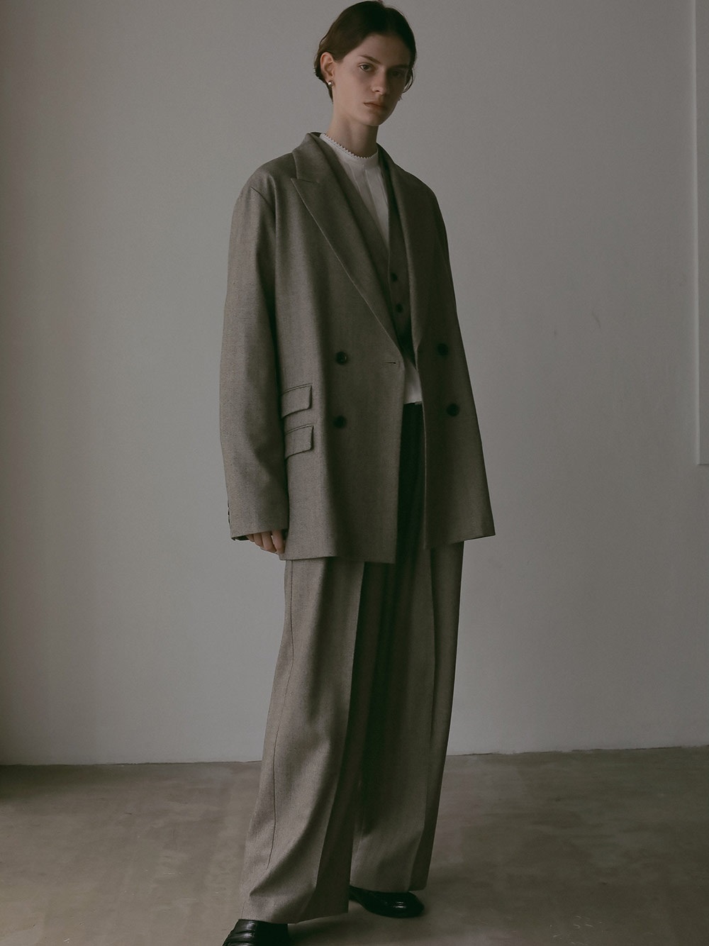 サキソニータックパンツ | Pants | HER. Online Store