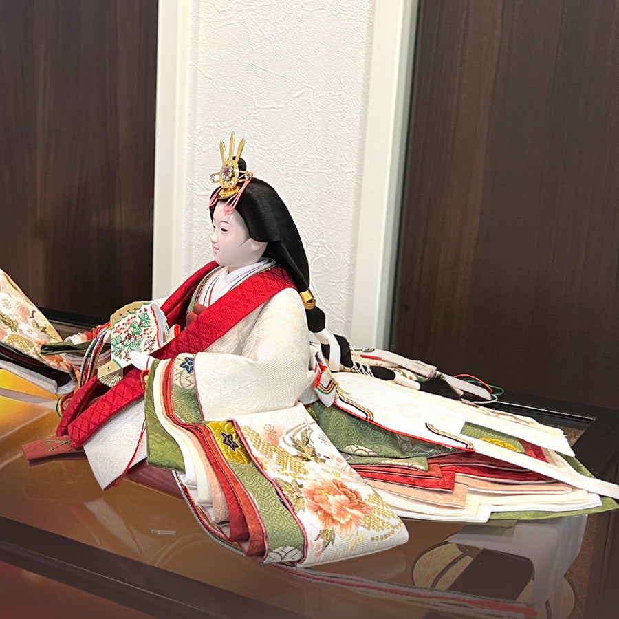 いなせな高品質で抜群な本仕立てですので安心です。雛飾りセット