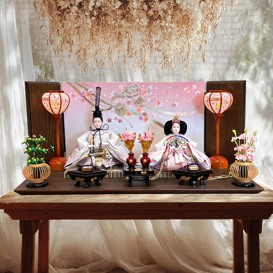 純白ピュア 白とピンクでトーンを合わせた雛人形 平飾り【美邦(みくに