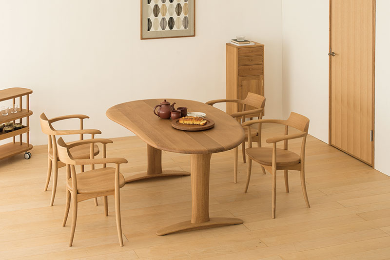 実は使い勝手が良い！？ダイニングに豆型（ビーンズ・楕円）テーブルの