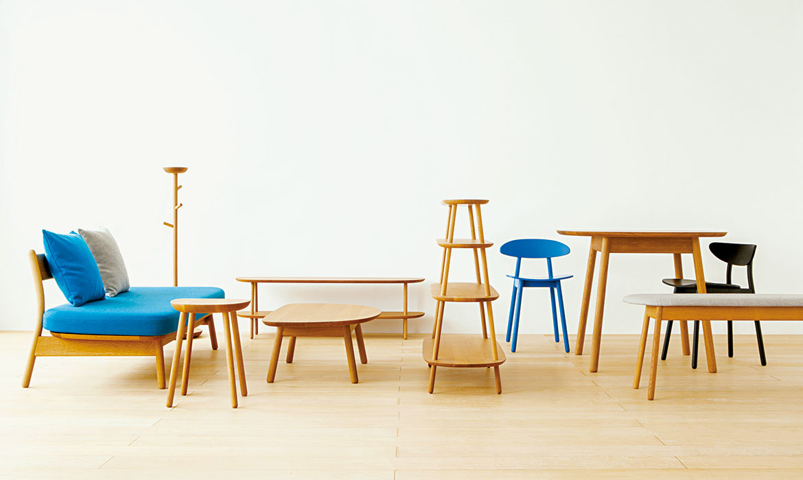 cobrina チェア（板座）カラー塗装 | 飛騨産業株式会社【公式】 | 飛騨