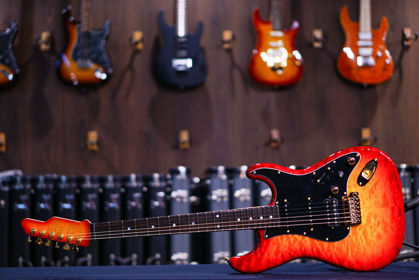 James tyler LA studio classic cherry sunburst quilt 24109