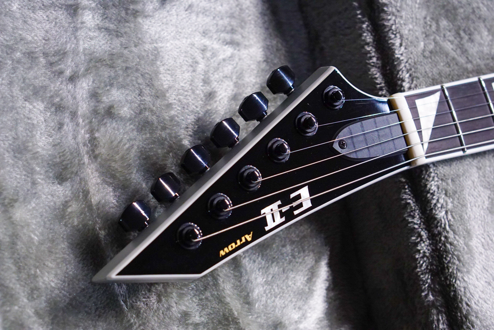 ESP E-II ARROW FR Black silver fade ES4461223