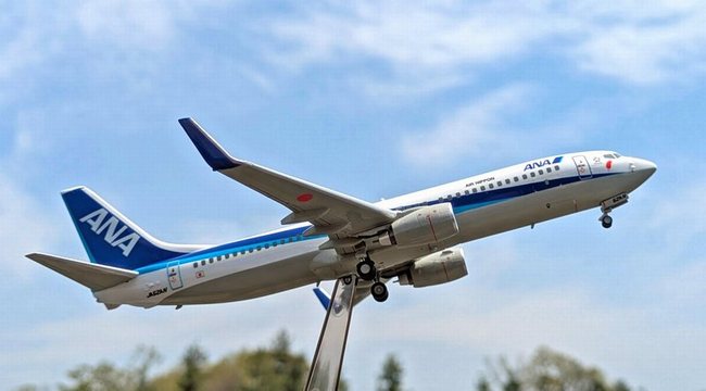 1/200「全日空 ボーイング737-800 トリトンブルー」完成写真 – 艦船
