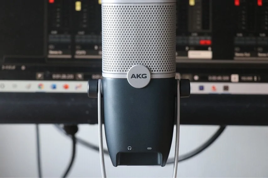 AKG Ara-Y3をレビュー。難しい設定不要で高音質なUSBマイク | 弾き語り