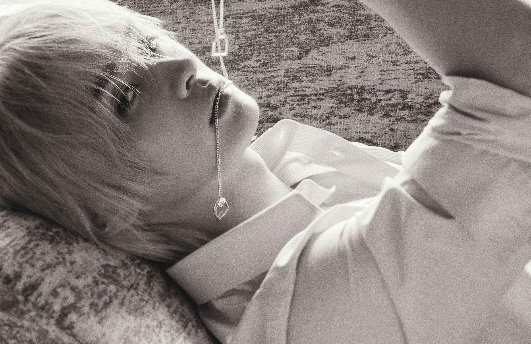 Stray Kidsリノ、静かな情熱のなかで｜ハーパーズ バザー（Harper's