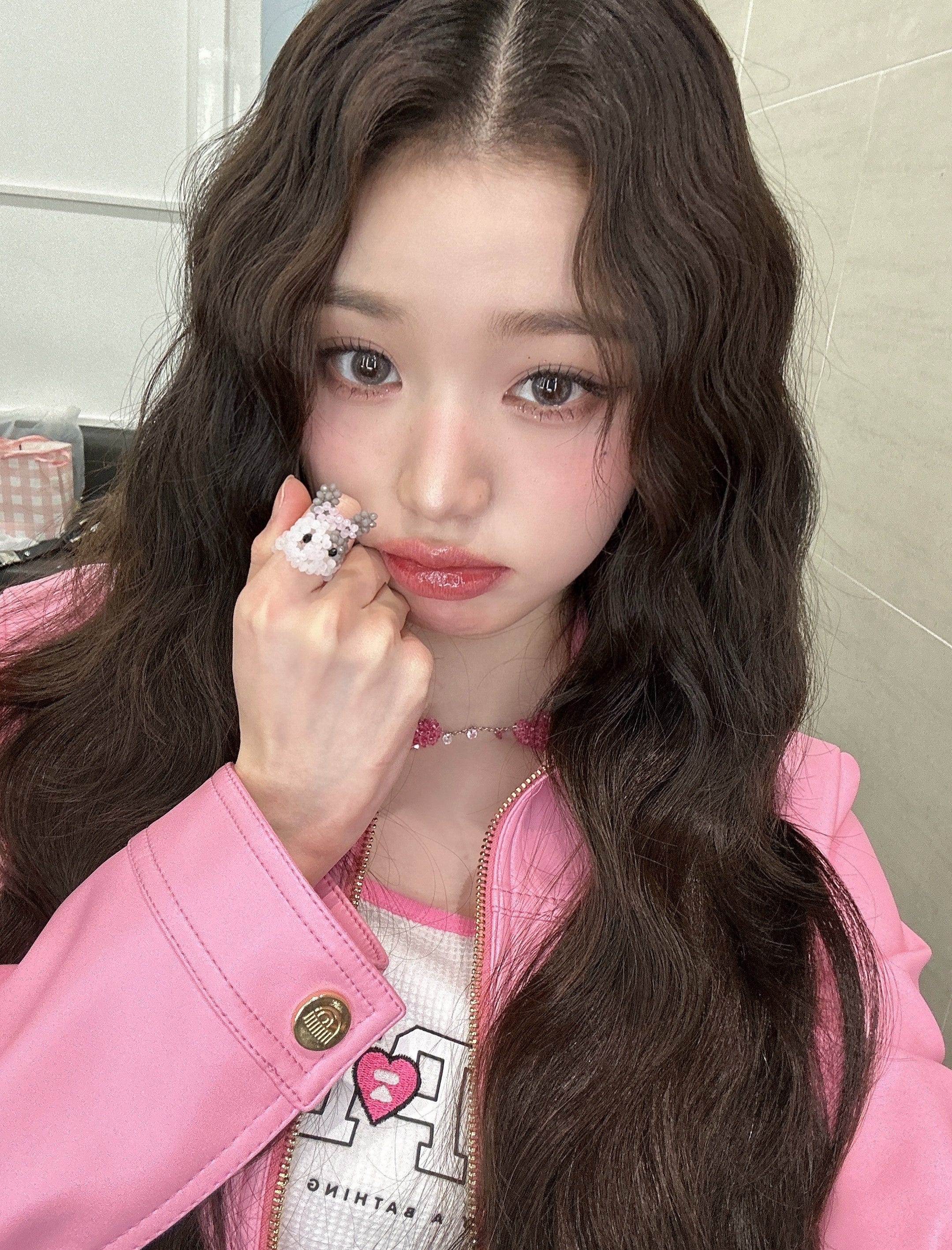 祝19歳！IVE（アイヴ）ウォニョンの異次元にかわいい“天使”な瞬間80選