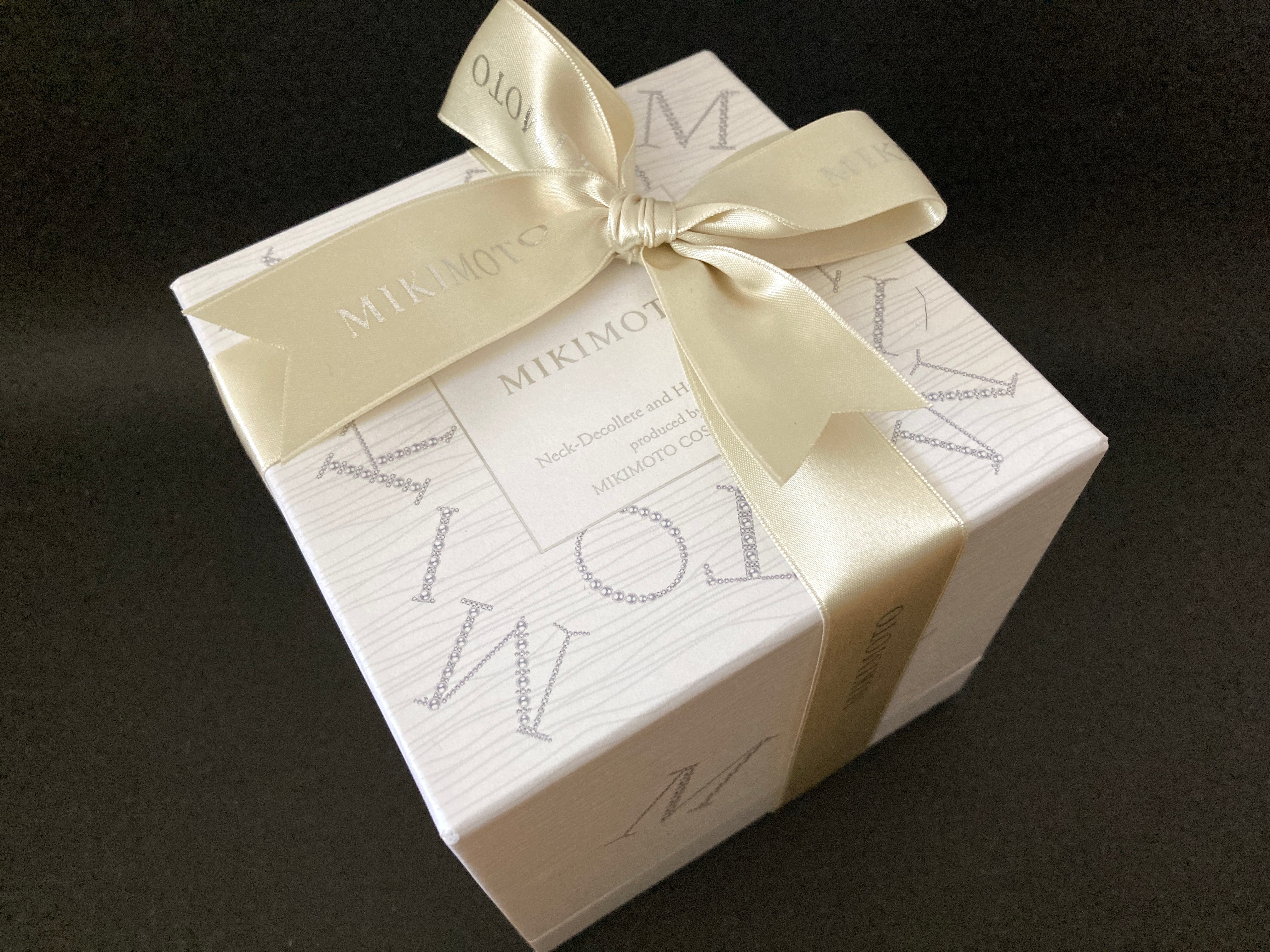 ミキモトのネック・デコルテ・ハンドクリームでデコルテ磨き【麻生綾の