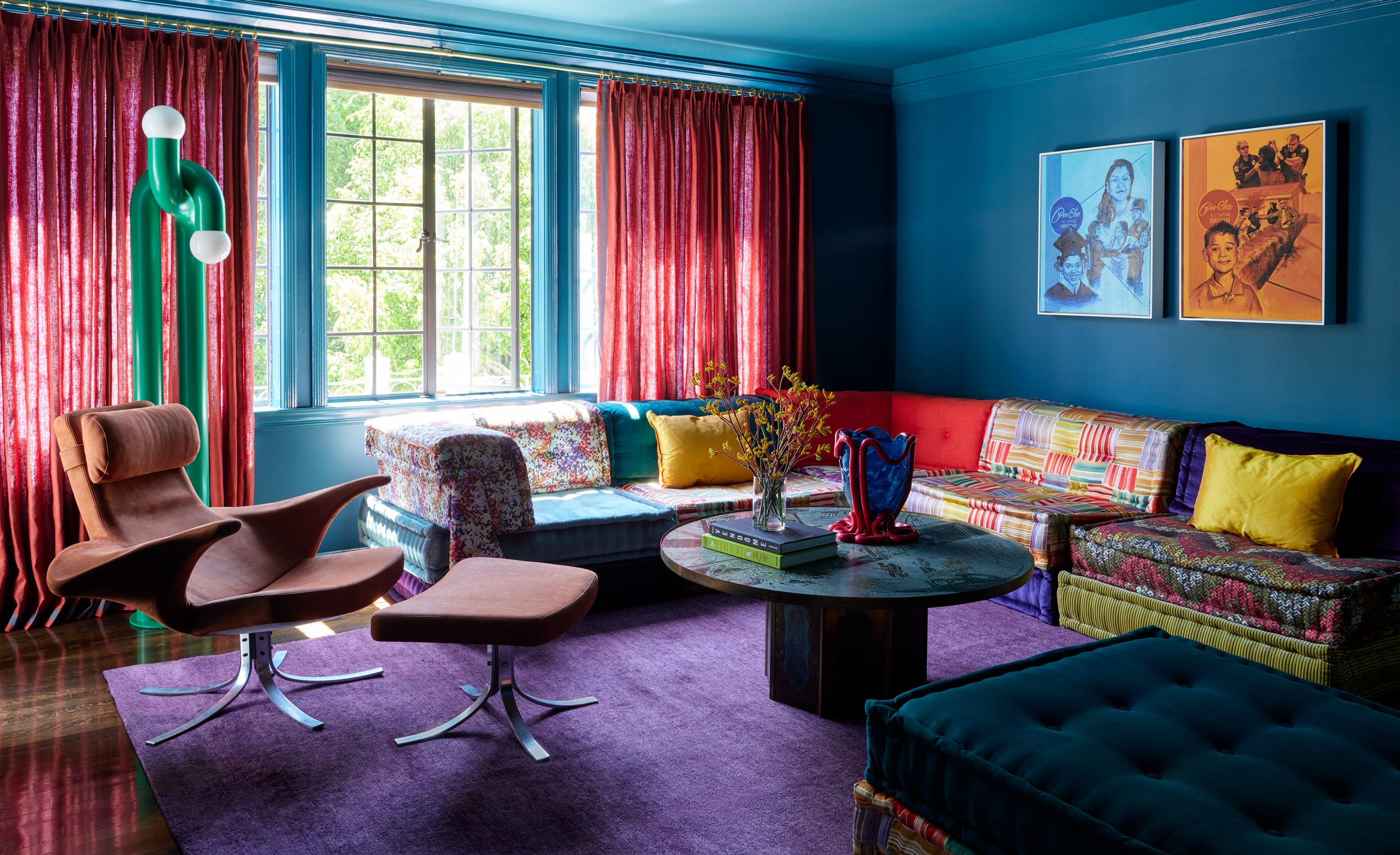 人気イラストレーターが手がけた、心和むキュートな壁掛け時計