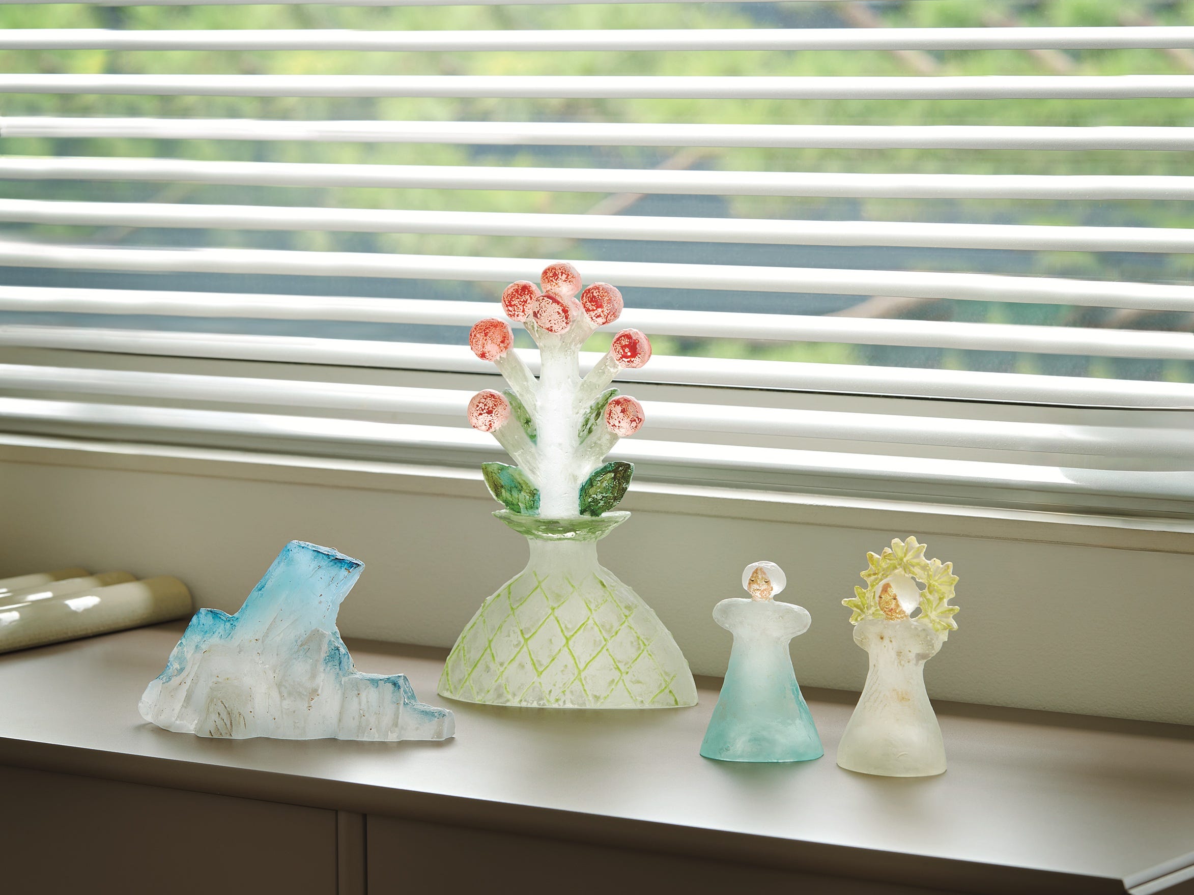 安達知江のガラス作品がエル・デコ ショップで販売スタート、作品に