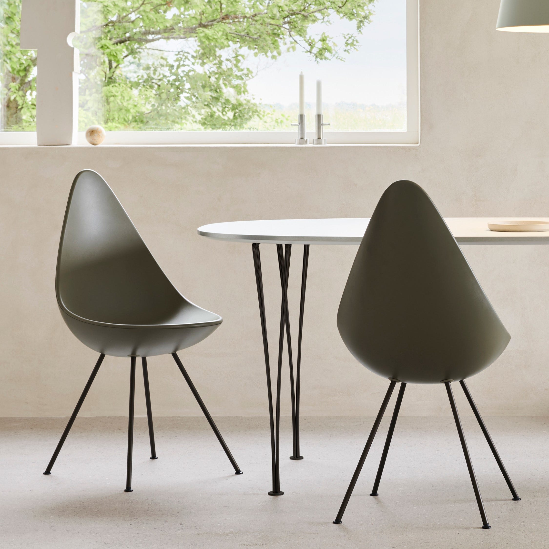 アルネ・ヤコブセンの椅子】永遠の定番！北欧デザインの名作家具10選