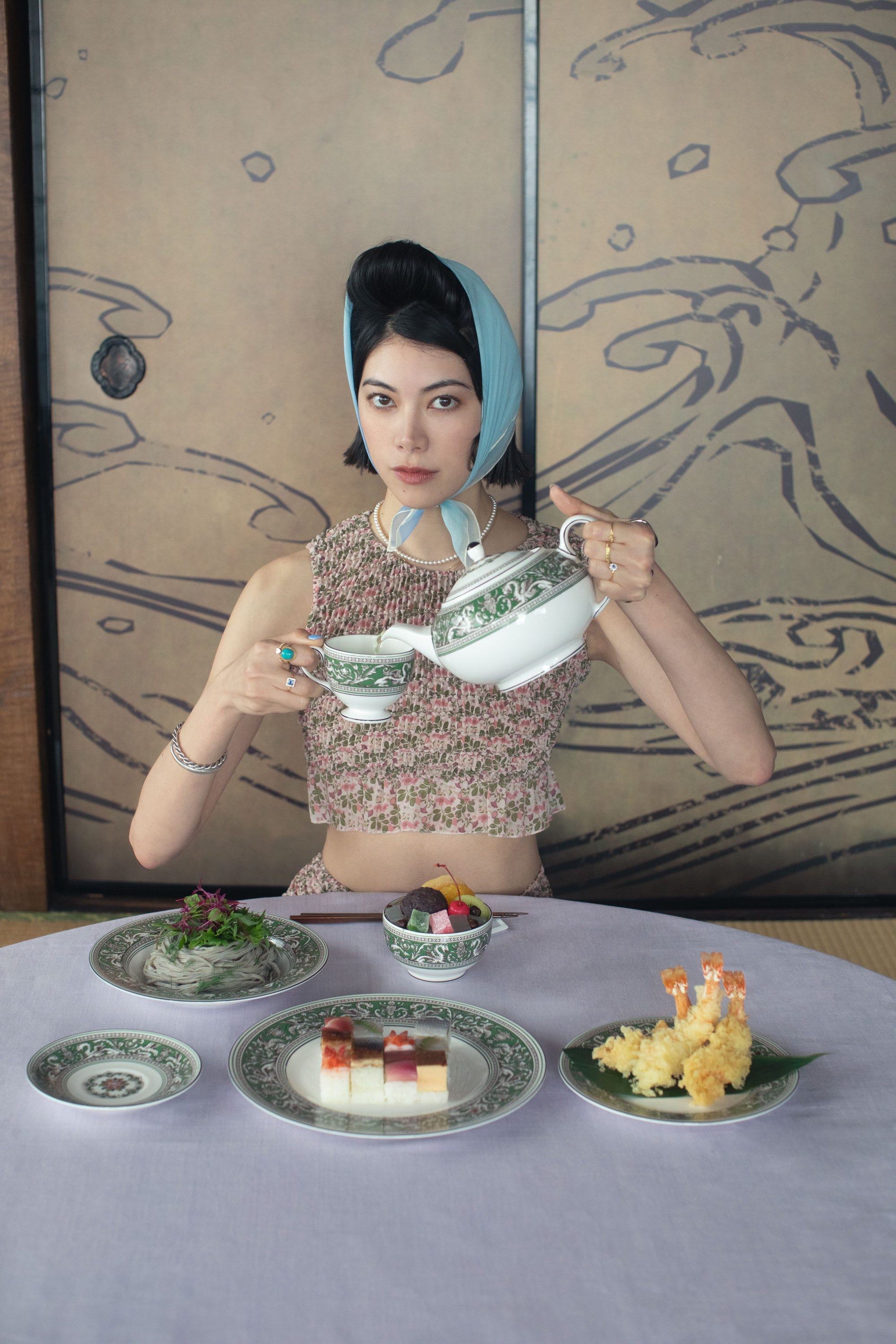 森 星、ウェッジウッド「フロレンティーン」とともにある日常