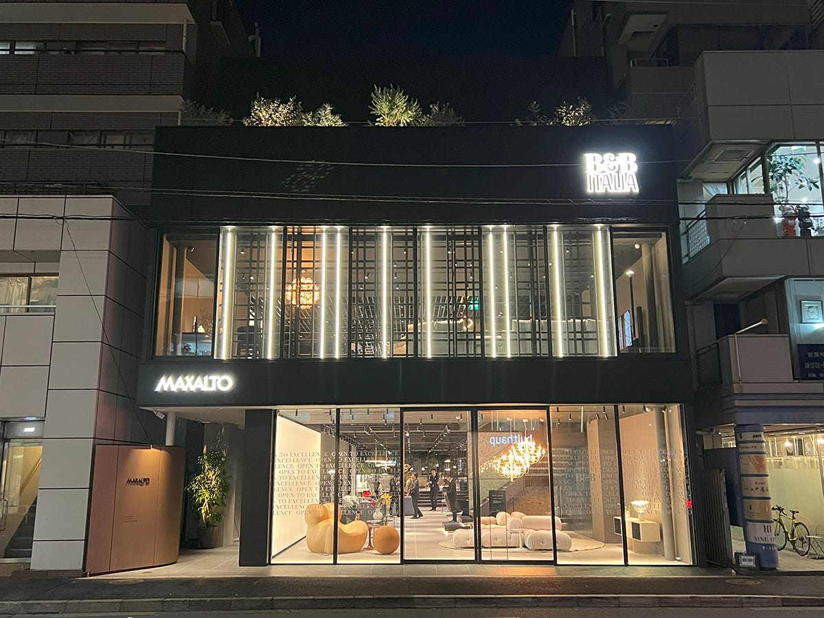 高級イタリア家具ブランドB&B ItaliaとMaxaltoの新ショールームを一足