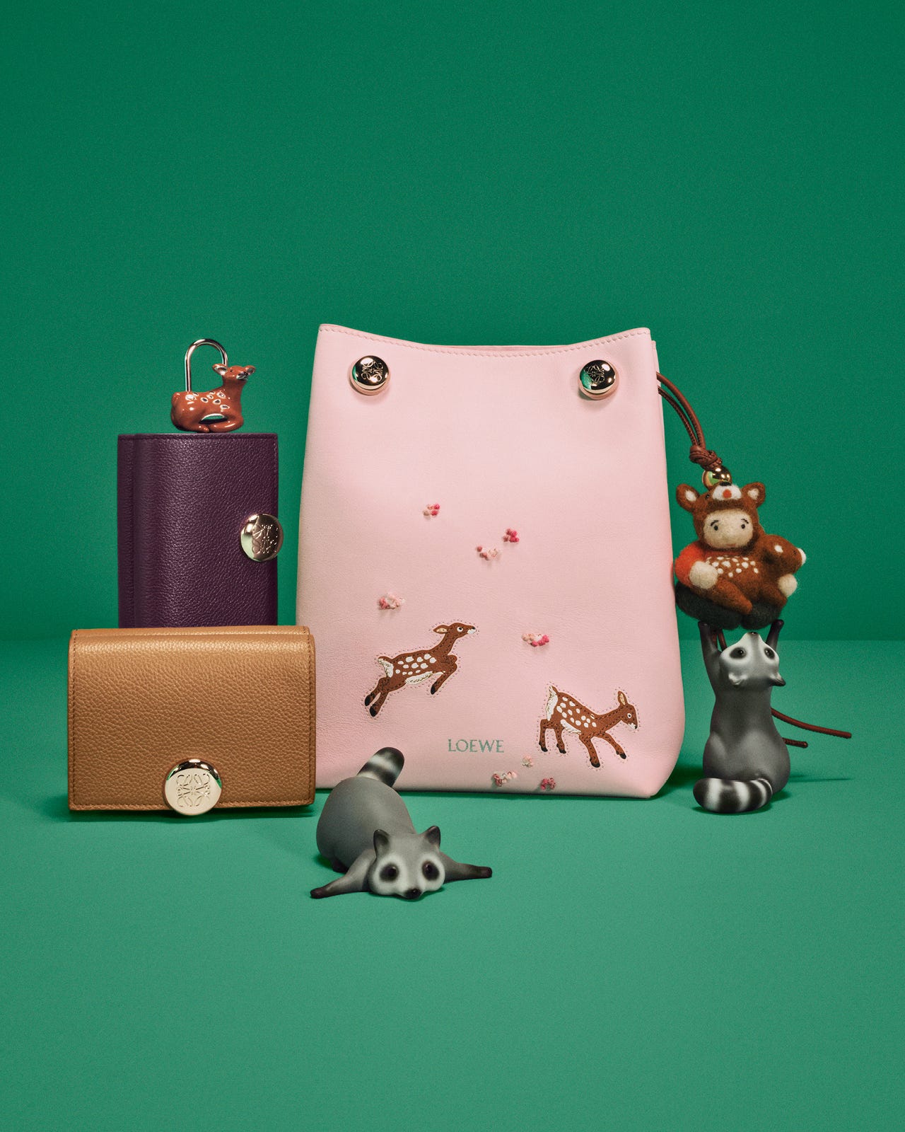 ロエベとスナ・フジタのコラボコレクションが発売！日本限定アイテムが