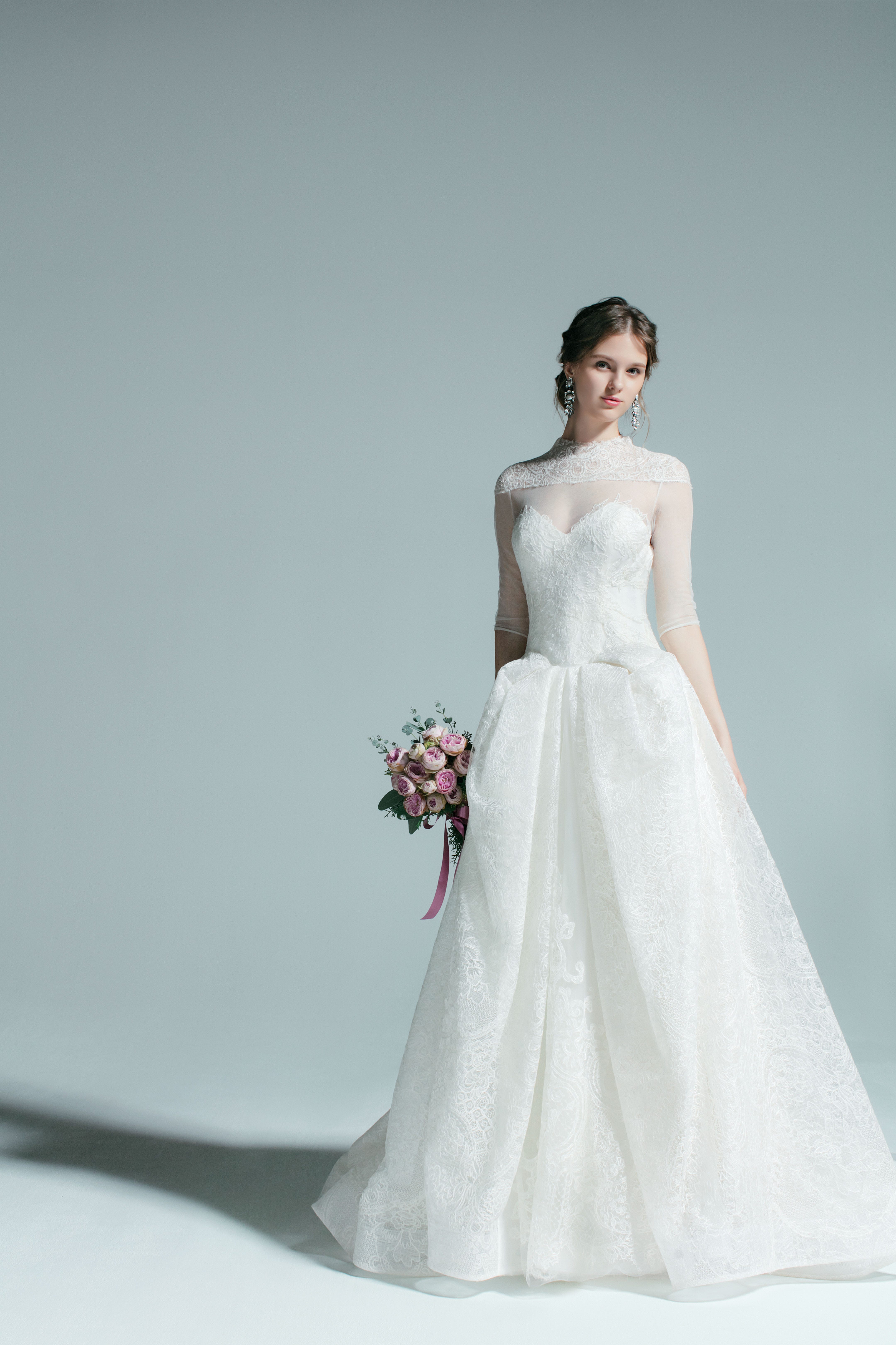 ドレスの新トレンド、シンプル＆ロマンティックをマーク！| ELLE