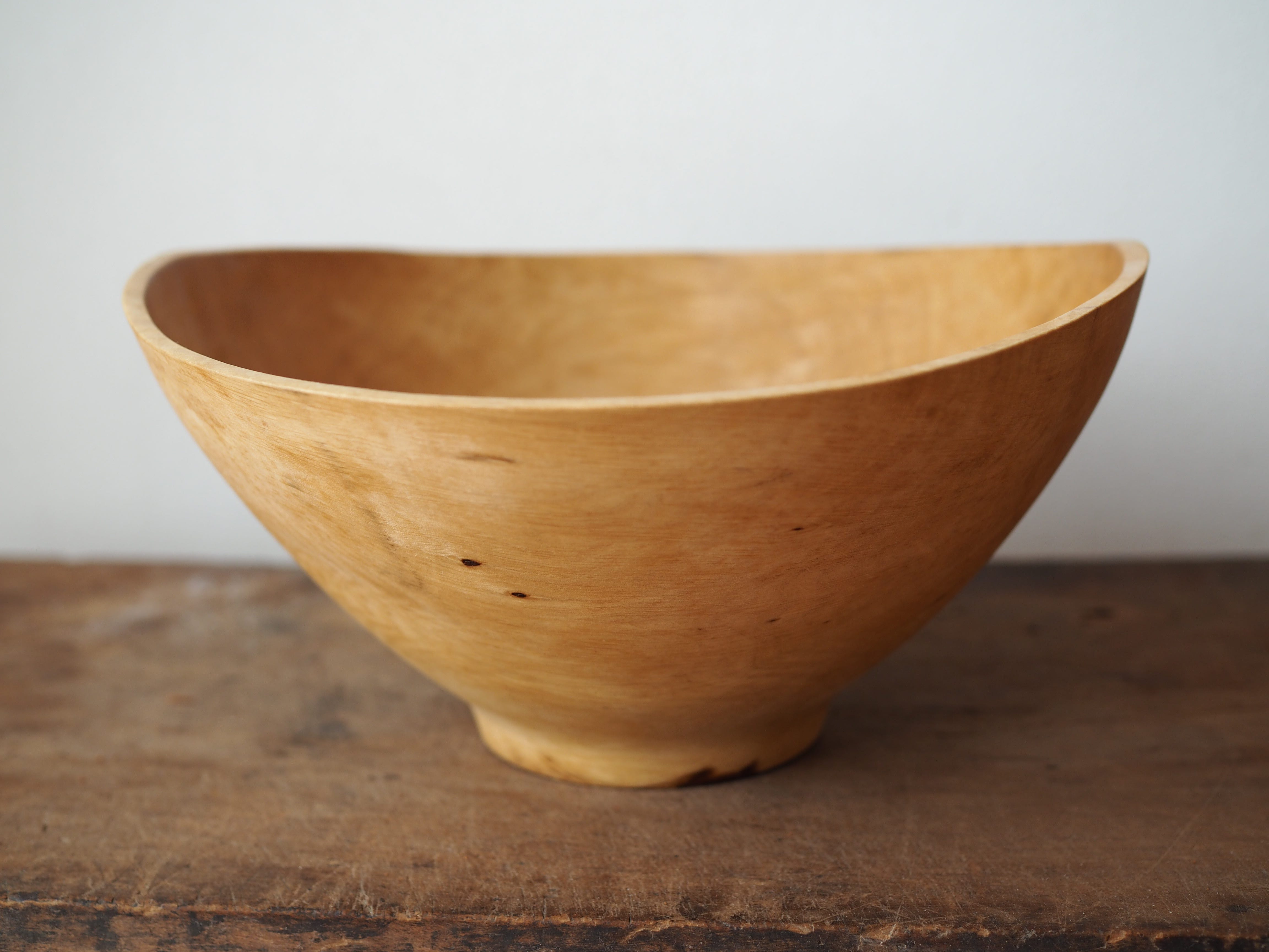 木工家・須田二郎さん｜生木を削り乾かし生まれるボウル＆カトラリーの