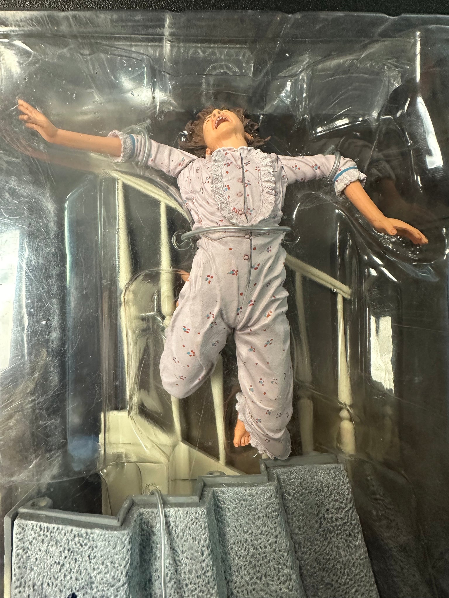 NECA CULT CLASSICS SERIES 7 THE EXORCIST REGAN (SPIDER-WALK
