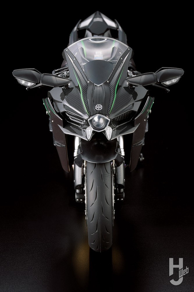 トップガン マーヴェリック』にも登場した「カワサキ Ninjya H2」を