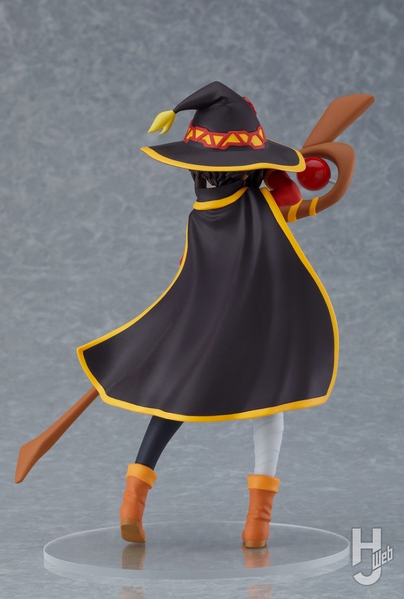 我が名はめぐみん！アークウィザードを生業とし、最強の攻撃魔法〈爆裂