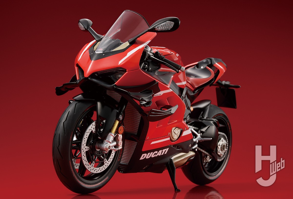 タミヤの新作「ドゥカティ スーパーレッジェーラV4」をキットレビュー