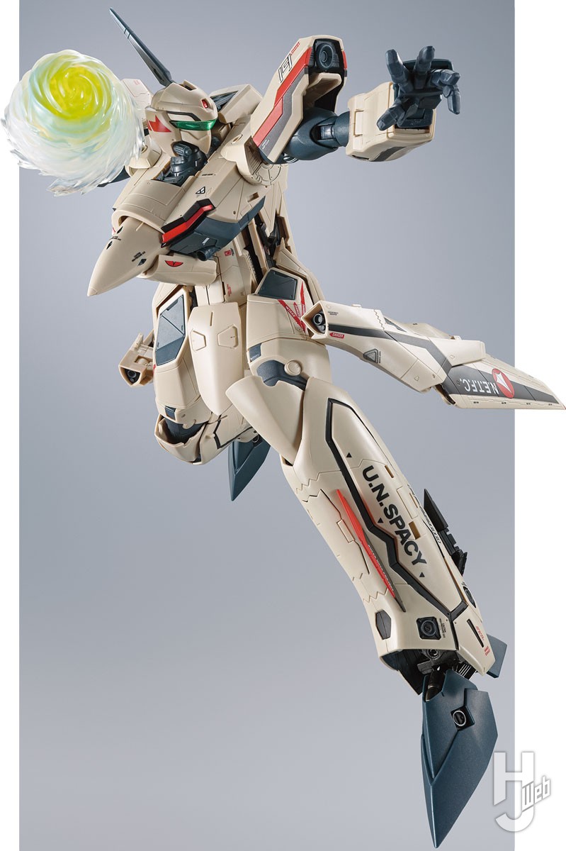 マクロスプラス』の「YF-19」がDX超合金で再登場!! 新規造形の