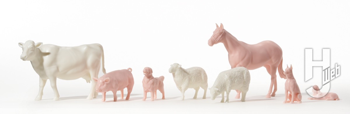 39年越しの新作キット「動物セットII」を使用し、手のひらサイズのヴィ