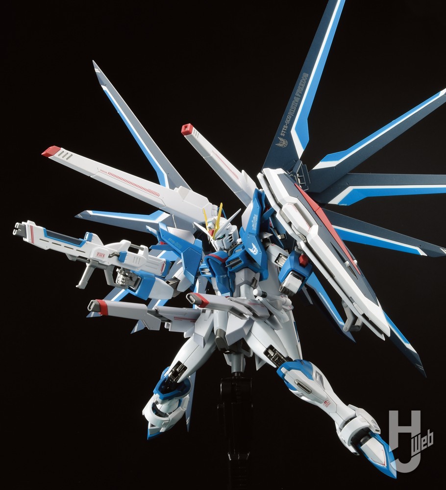 METAL ROBOT魂ライジングフリーダムガンダム」のこだわり造形や