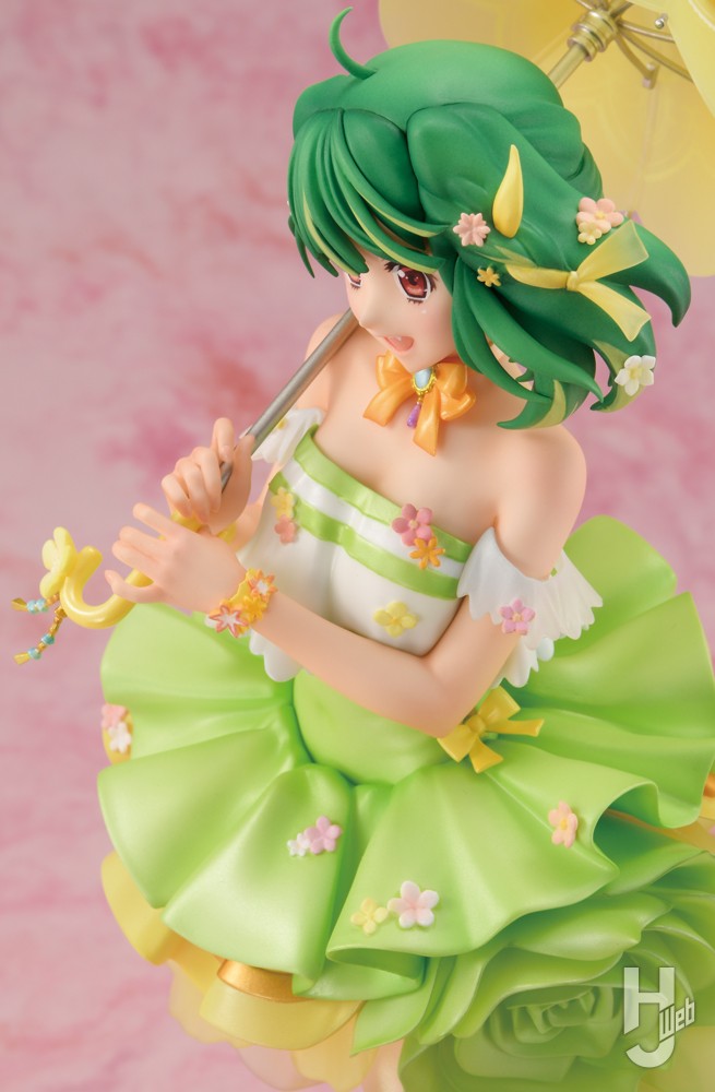 超時空シンデレラ”ランカ・リーが華やかなドレス姿を披露！【マクロスF