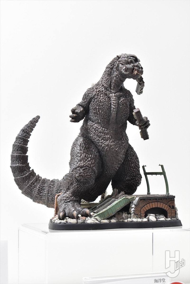 ARTPLA「ゴジラ Re:イマジネーション」「エヴァンゲリオン第13号機」が