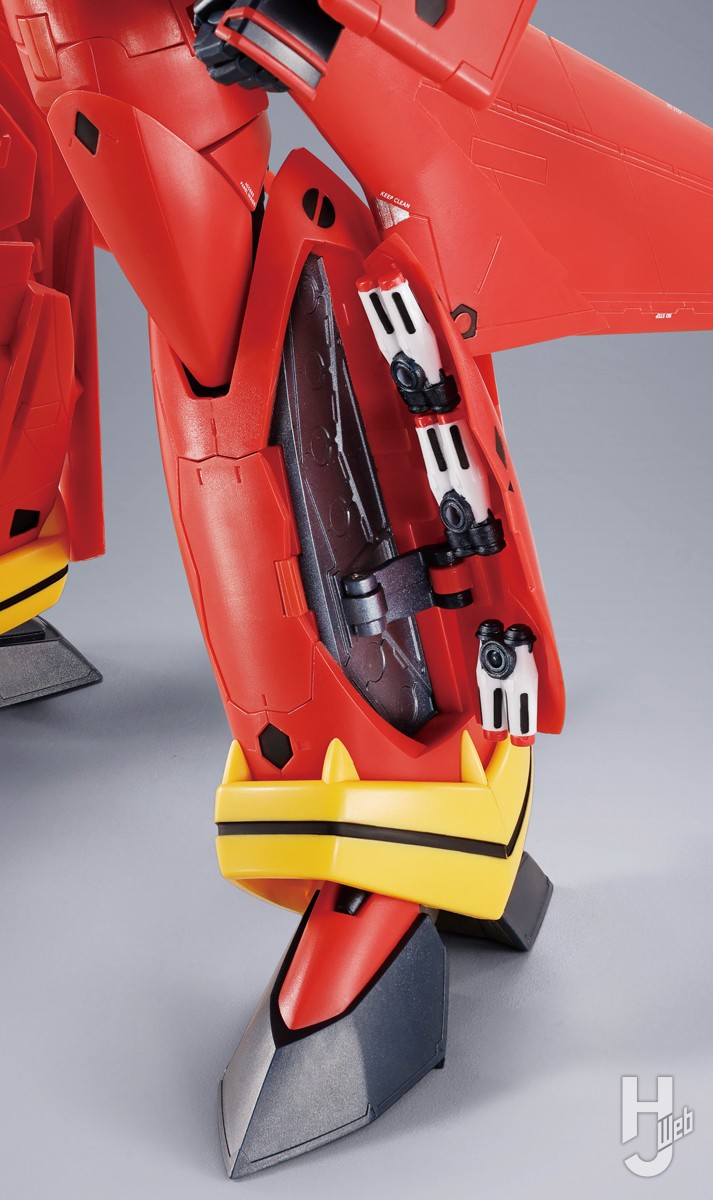 DX超合金シリーズ初となる『マクロス7』アイテムが登場！「VF-19改