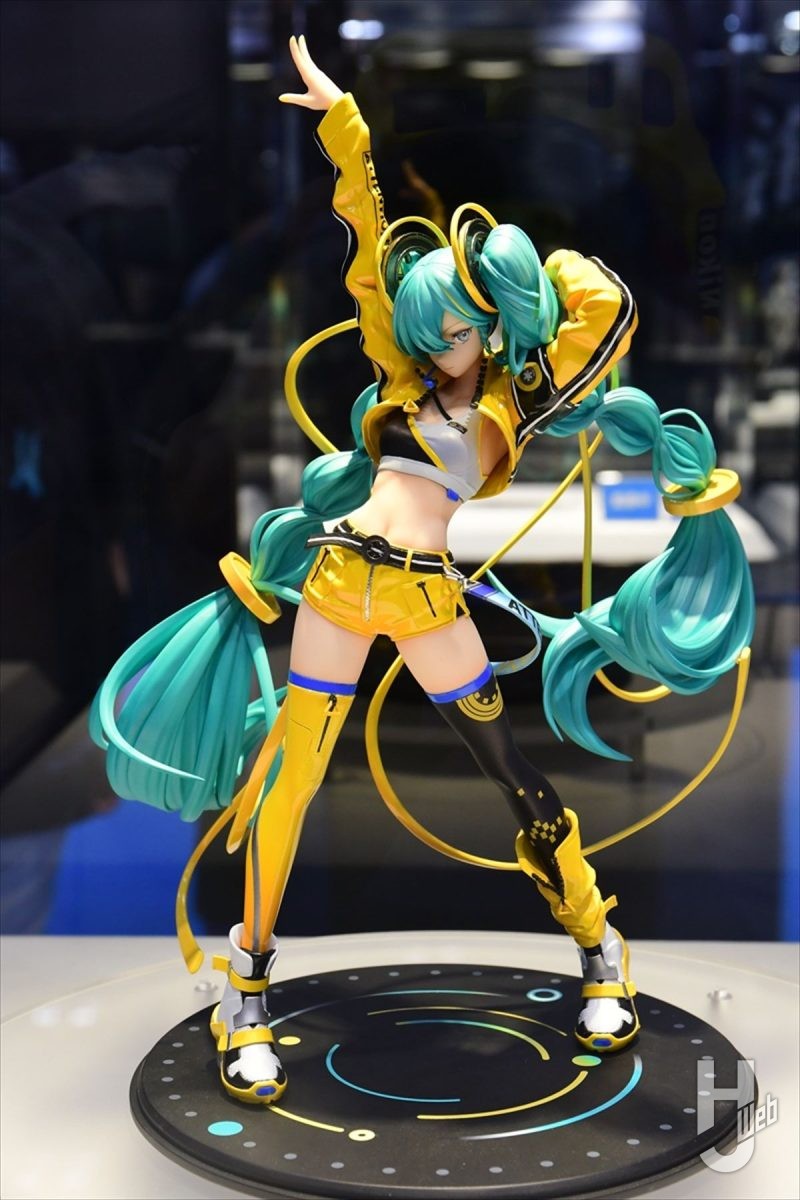 初音ミク 17周年Ver.」の彩色が展示！『DOA6』ほのか、マリー・ローズ