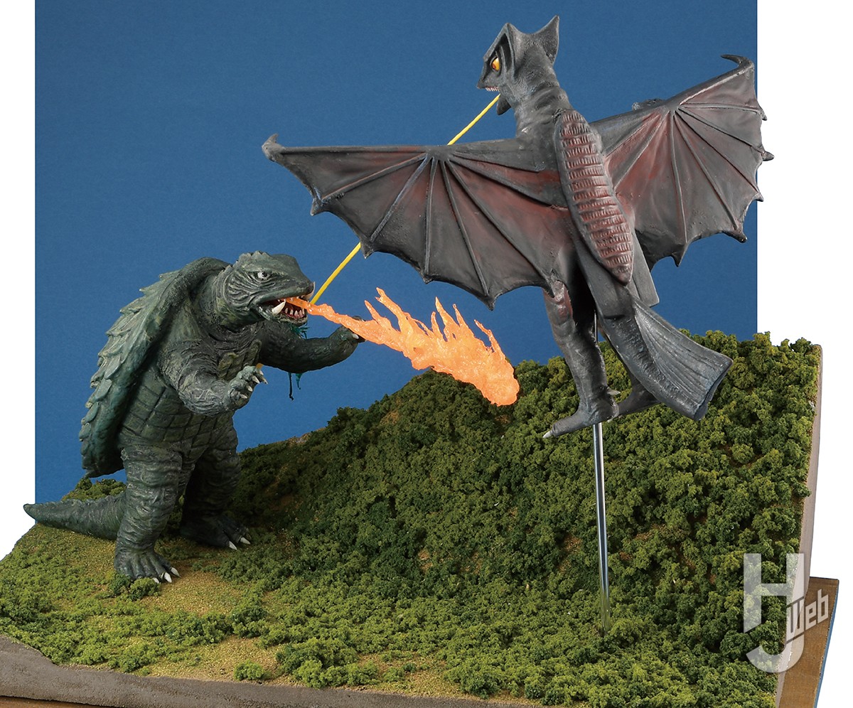 ガメラ生誕60周年記念】 『ガメラ対ギャオス』対決シーンを大迫力の