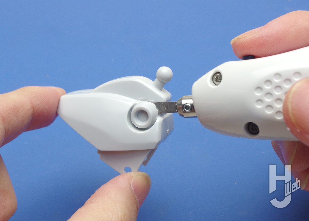 パワー切り替えで“薄刃”も使える！ 超音波カッター「ZO-40レジンⅡ」を