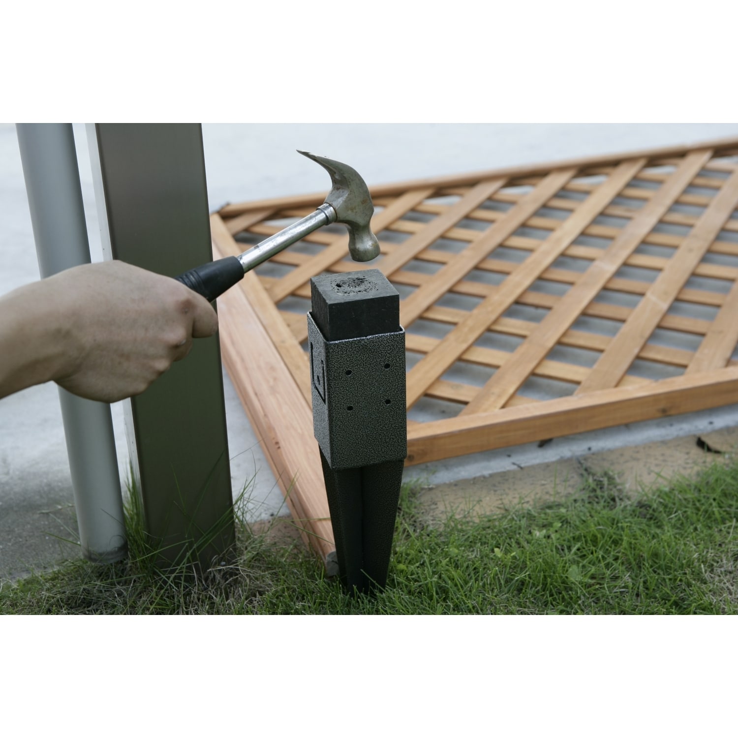 ラティス用柱固定金具地中杭 TKP-01 4975149322213