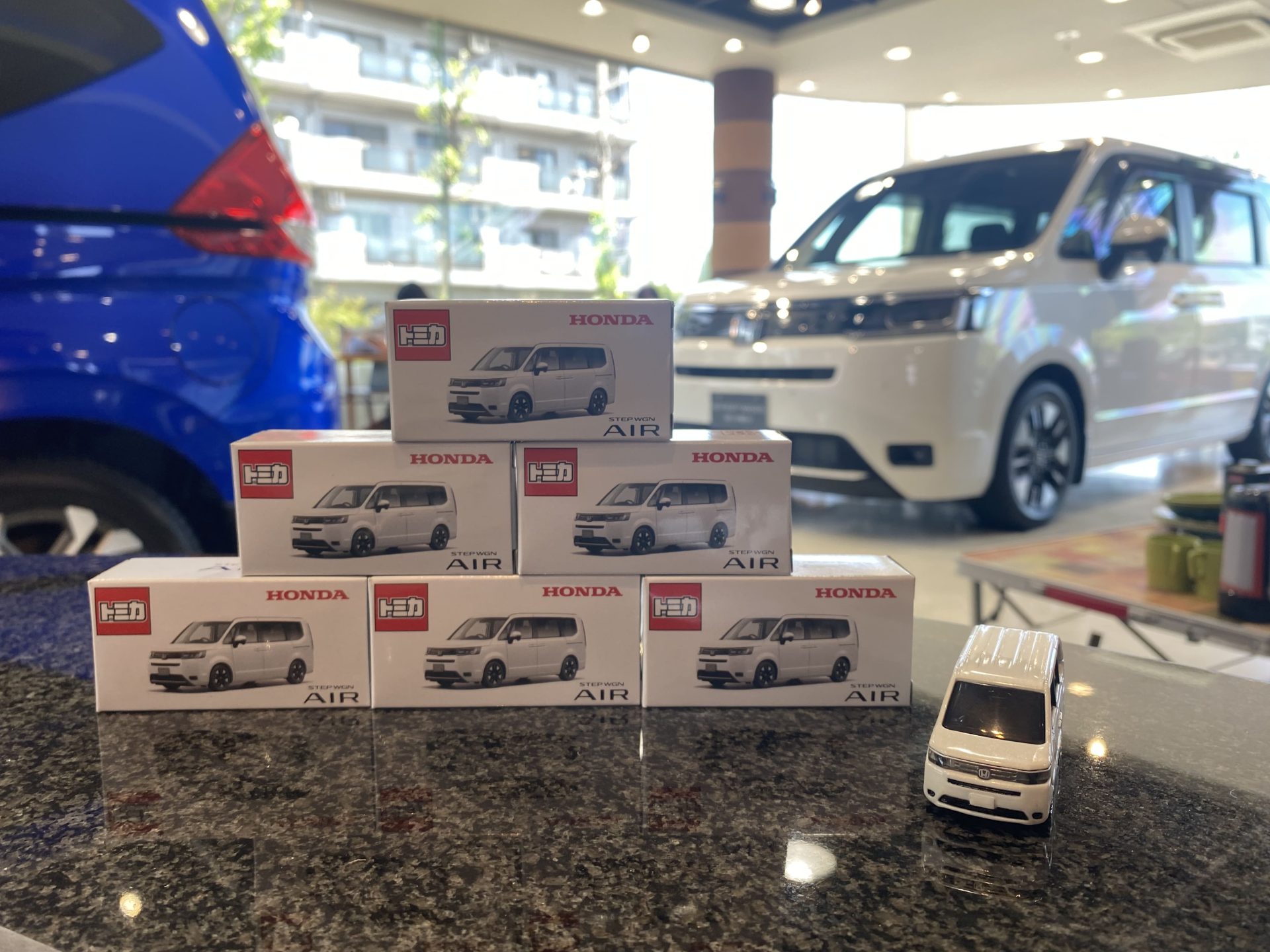 ステップワゴンAIRトミカプレゼント｜ホンダカーズ神奈川北